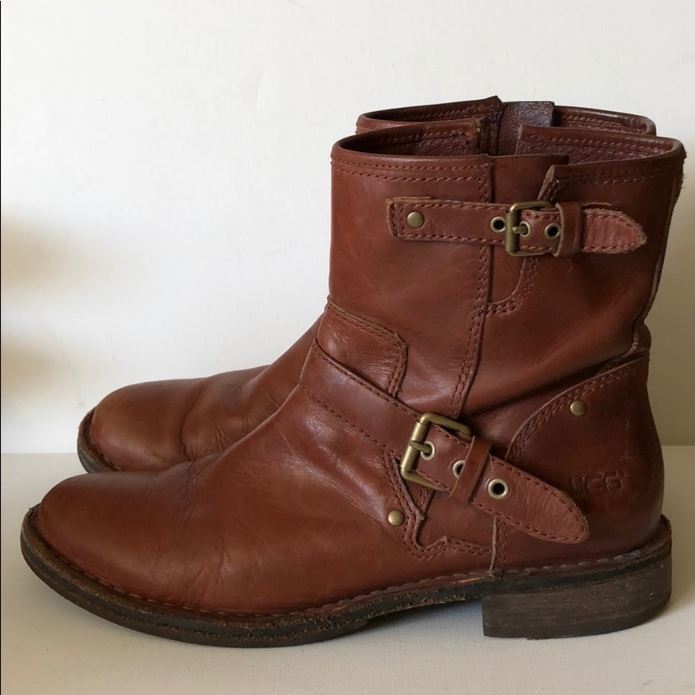 UGG short boots